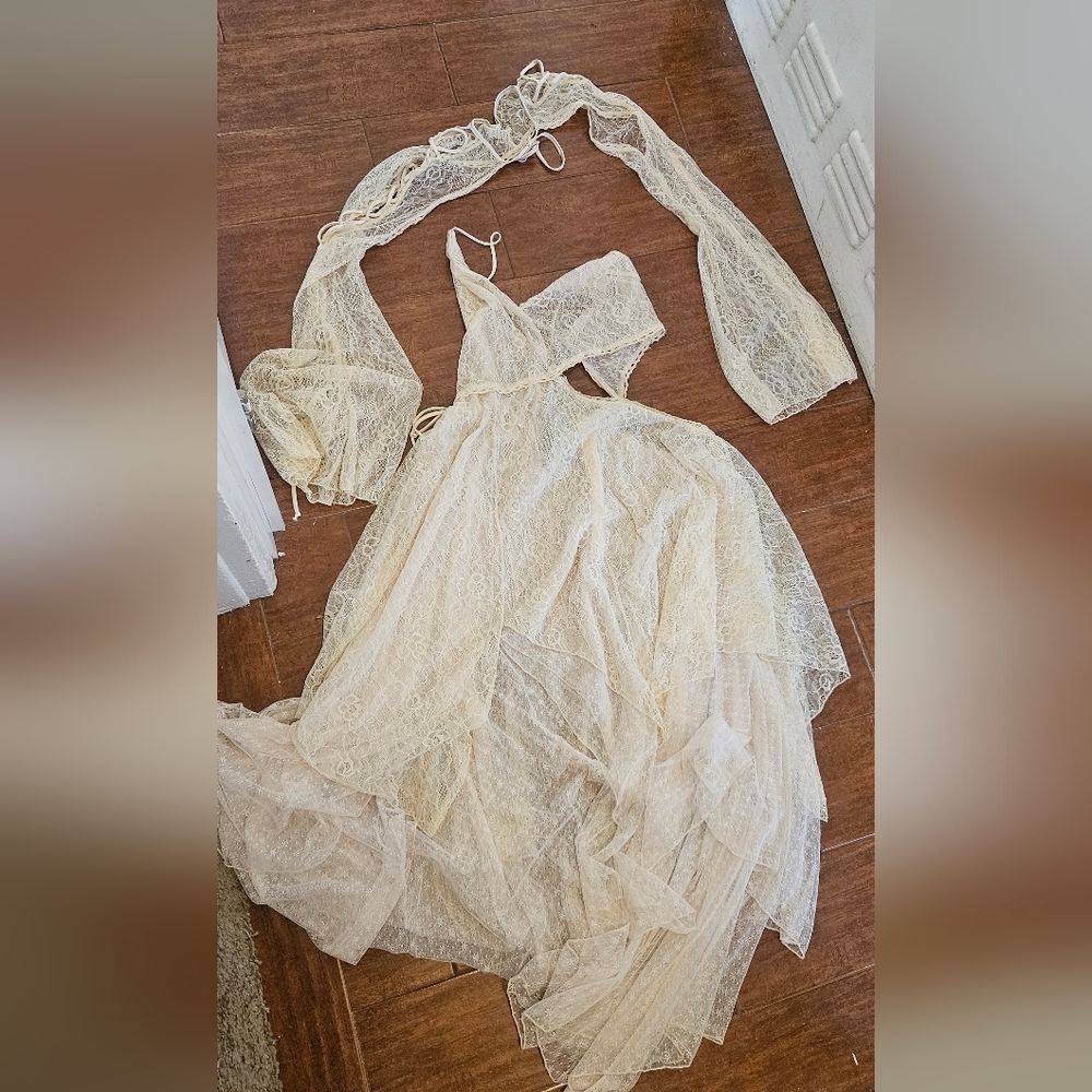 Dolls Kill Widow Ivory Lace Maxi Dress with Matching Shawl -xxl